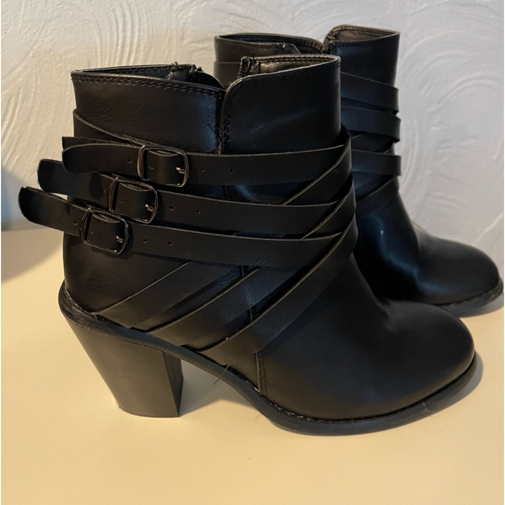 Ankle boots